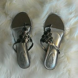 NWOT Sandals